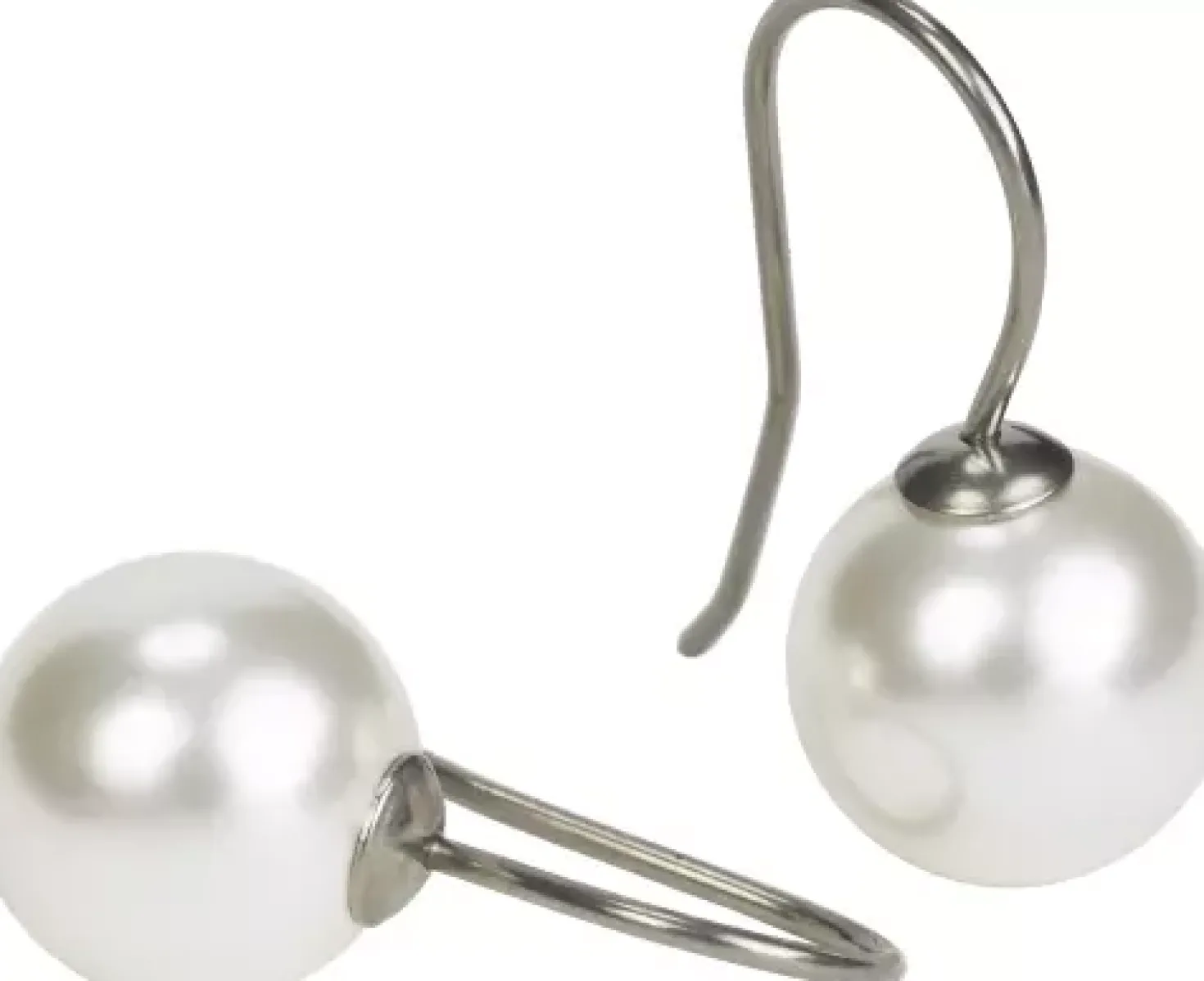 BlomdahlNatural Titanium White Pearl Pendant