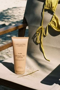 Camilla Pihl Cosmetics Glow Gradual Tan Lotion 200 ml