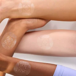 essence Baby Got Diamond Highlighter Stick