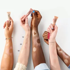 essence Baby Got Glow Liquid Highlighter 20 Rose and Shine