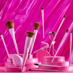 essence Powder Brush
