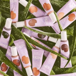 essence Skin Tint SPF30 10