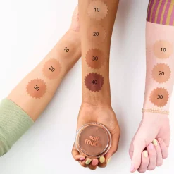 essence Soft Touch Bouncy Glow 10 soft glaze