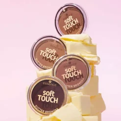 essence Soft Touch Bouncy Glow 10 soft glaze