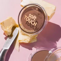 essence Soft Touch Bouncy Glow 30 glazing gleam