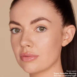 ICONIC London Super Smoother Blurring Skin Tint Neutral Light