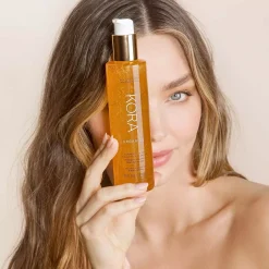KORA Organics Turmeric Glow Foaming Cleanser 150 ml