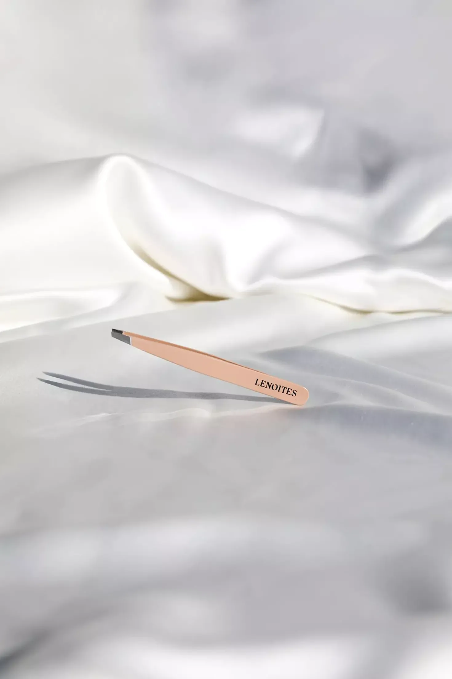 Lenoites Premium Slant Tweezer