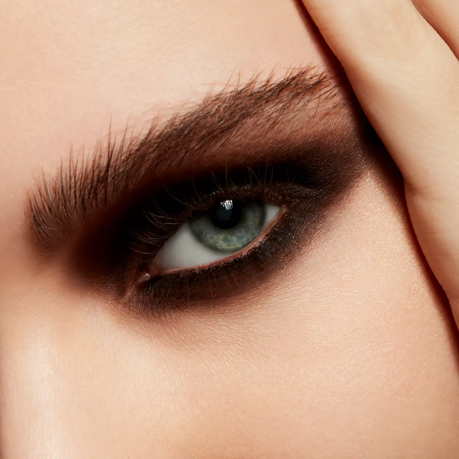 MAC CosmeticsPowder Kiss Powder Kiss Single Eyeshadow Give A Glam