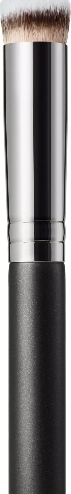 MAC Cosmetics 270S Concealer Brush