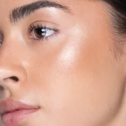 Make Up Store Make Up Store Iconic Radiance Highlighter 30 Golden Shimmer