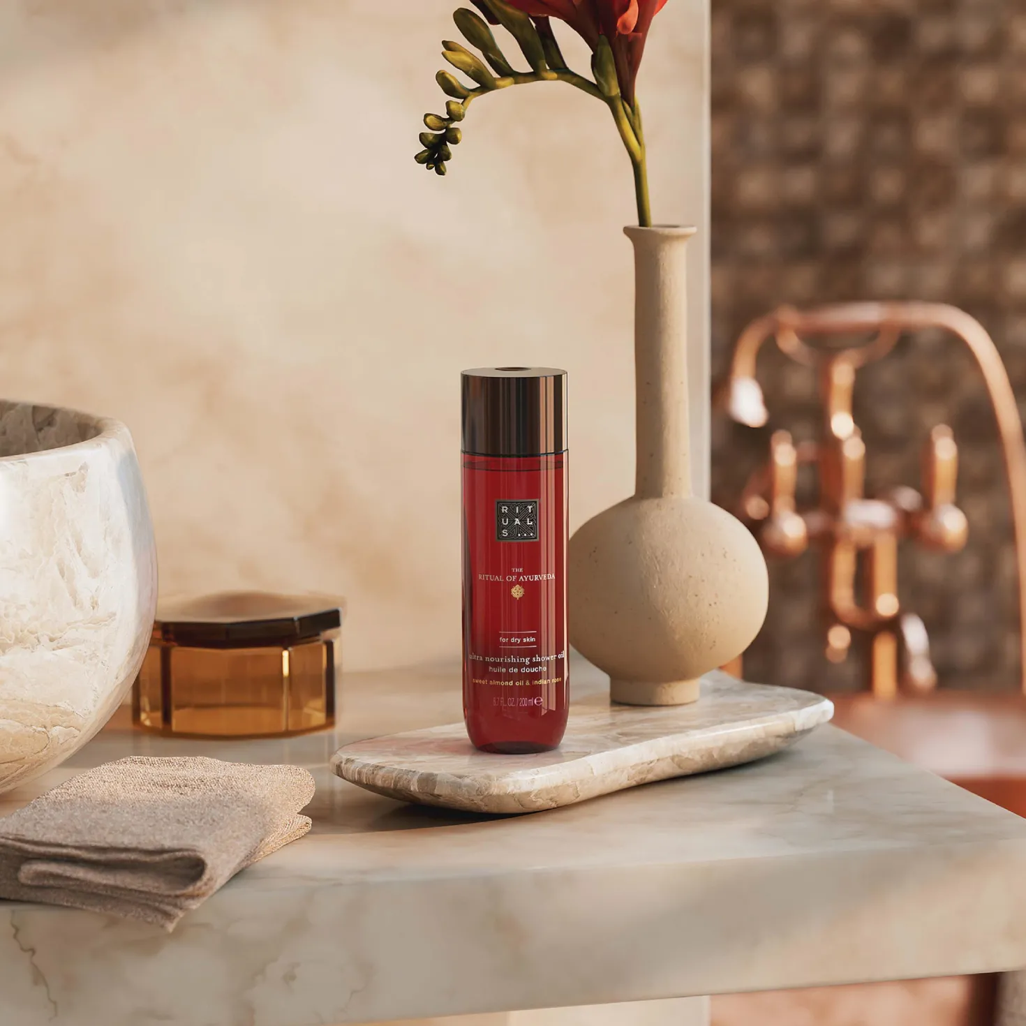 Molton Brown Sunlit Clementine & Vetiver Bath & Shower Gel 300 ml