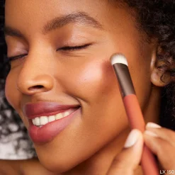 Rose Inc Number 1 Concealer Brush