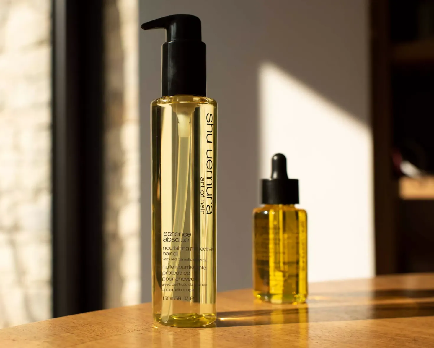 Shu UemuraEssence Absolue nourishing protective hair oil 150 ml