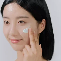 SKIN1004 Madagascar Centella Hyalu-Cica WATER-FIT Sun serum 50 ml