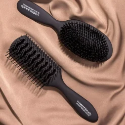 WatercloudsBlack Brush No.23 Cushion Brush, Natural Boar Bristles No.23